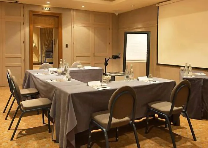 호텔 밀레니엄 호펠 파리 샤를 드골 4*